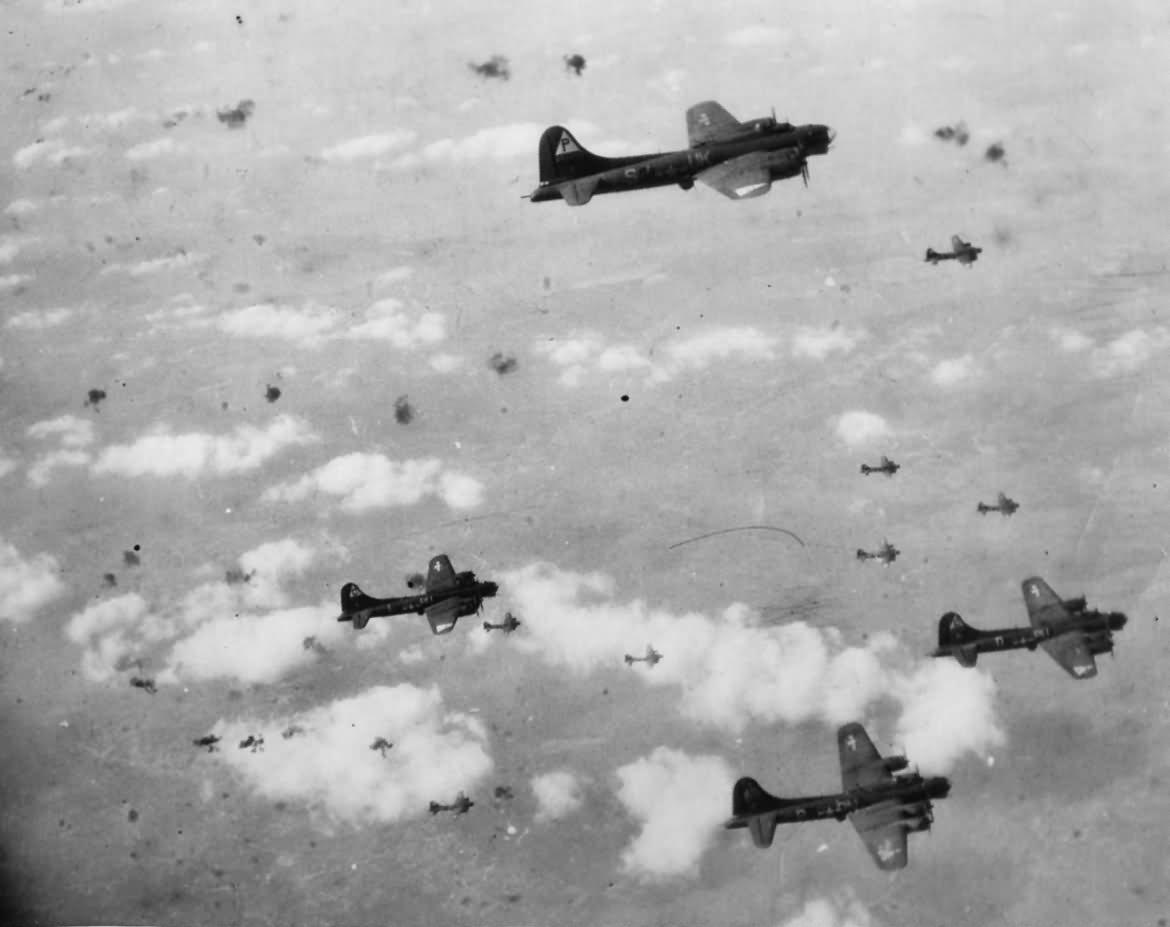 B-17 Flying Fortress 8th AF in Flak Filled Sky During Berlin Raid : WWIIplanes